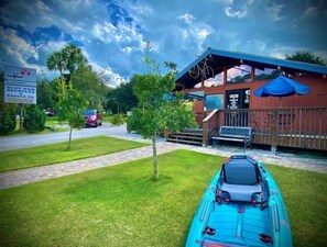 Property grounds - Withlacoochee Waterfront Dock Home Lake Rousseau (Dunnellon)