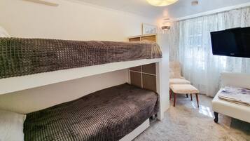 2 bedrooms, free WiFi