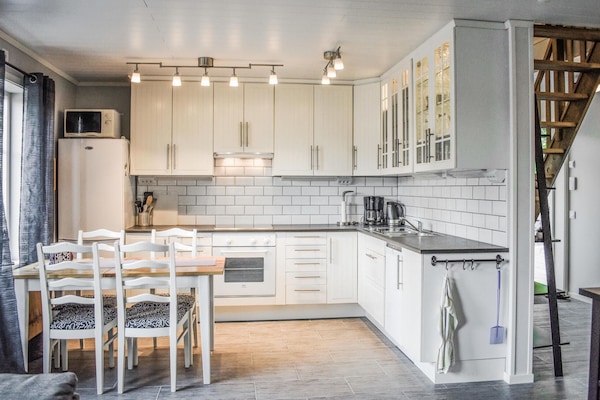 Frigorifero, forno, piano cottura, lavastoviglie