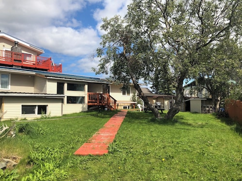 Bear Paw Inn