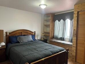 Deluxe Room, 2 Bedrooms | Individually decorated, free WiFi - Bear Paw Inn (Dillingham)