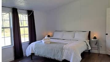 3 habitaciones y ropa de cama