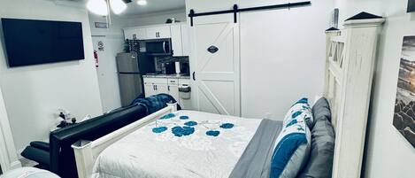 1 slaapkamer, een kluis op de kamer, een bureau, gratis wifi