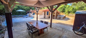 Awesome home in Risika with kitchen
