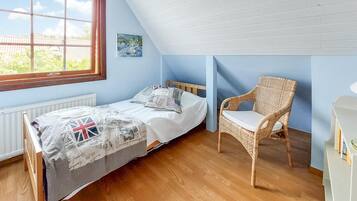 4 bedrooms, free WiFi, bed sheets