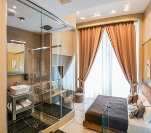 Exclusive Suite, 1 Bedroom, Balcony, City View | Bathroom | Free toiletries, hair dryer, slippers - Maison San Carlo Luxury Suites (Naples)