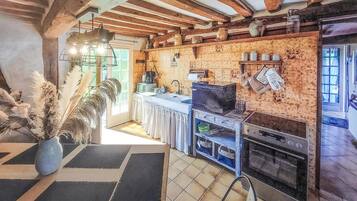 Refrigerador, horno, parrilla de estufa y lavavajillas