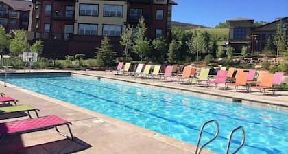 Adorable 2BD/2BR Ski-In/Out Condo in Granby Ranch