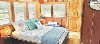 NO STAIRS! PRIVATE POOL! Pets Welcome. Fenced area. Big yard. 1block to beach.