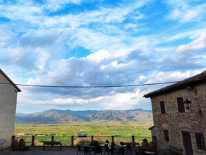 Terrace/patio - Artists' House - Historic home with panoramic terrace. (Citerna)