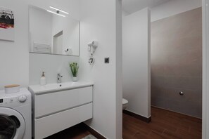 Ympäristöystävälliset hygieniatuotteet, hiustenkuivaaja, pyyhkeet