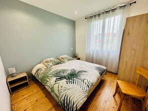 3 bedrooms, travel cot, WiFi, bed sheets - Maison Centre Ville D'erquy, Trois Minutes à Pied de la Plage (Erquy)