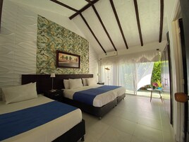 Triple Room | Free WiFi, bed sheets