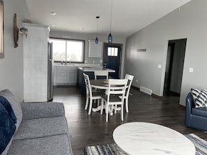 Smart TV - Lake Poinsett Lake Front Home (Lake Norden)