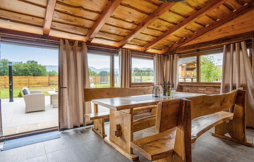Gorgeous home in Gornje Pazariste with sauna