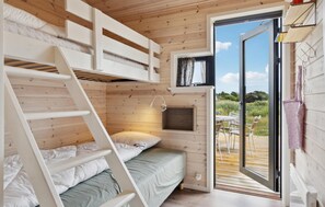 3 عدّة غرف نوم ومكواة/لوح كي وسرير سفر وواي فاي مجانًا