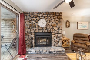 Interior - Beautiful Mountain Harbor Lake Ouachita Condo Remodel 2023 Dining Fishing Spa (Mt Ida)