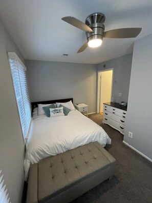 2 habitaciones, tabla de planchar con plancha y wifi gratis