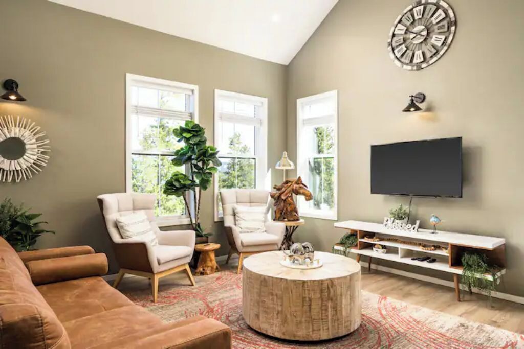 Smart TV, fireplace, foosball, books