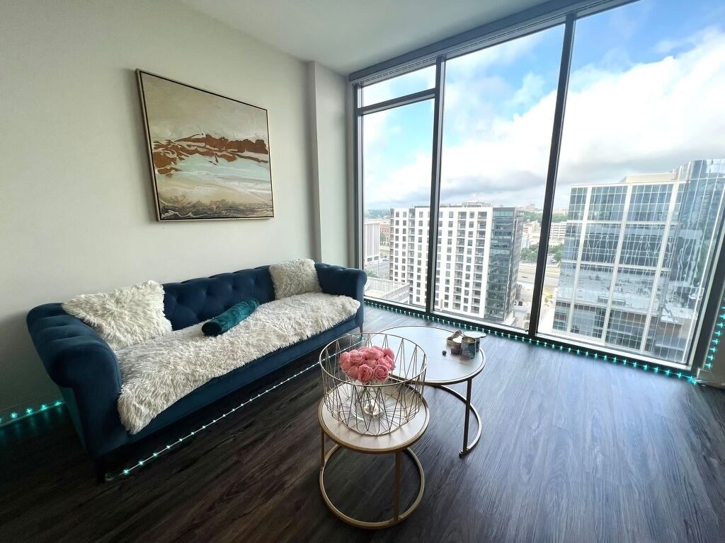 Midtown Luxury High Rise