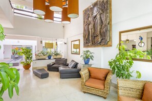 로비 좌석 공간