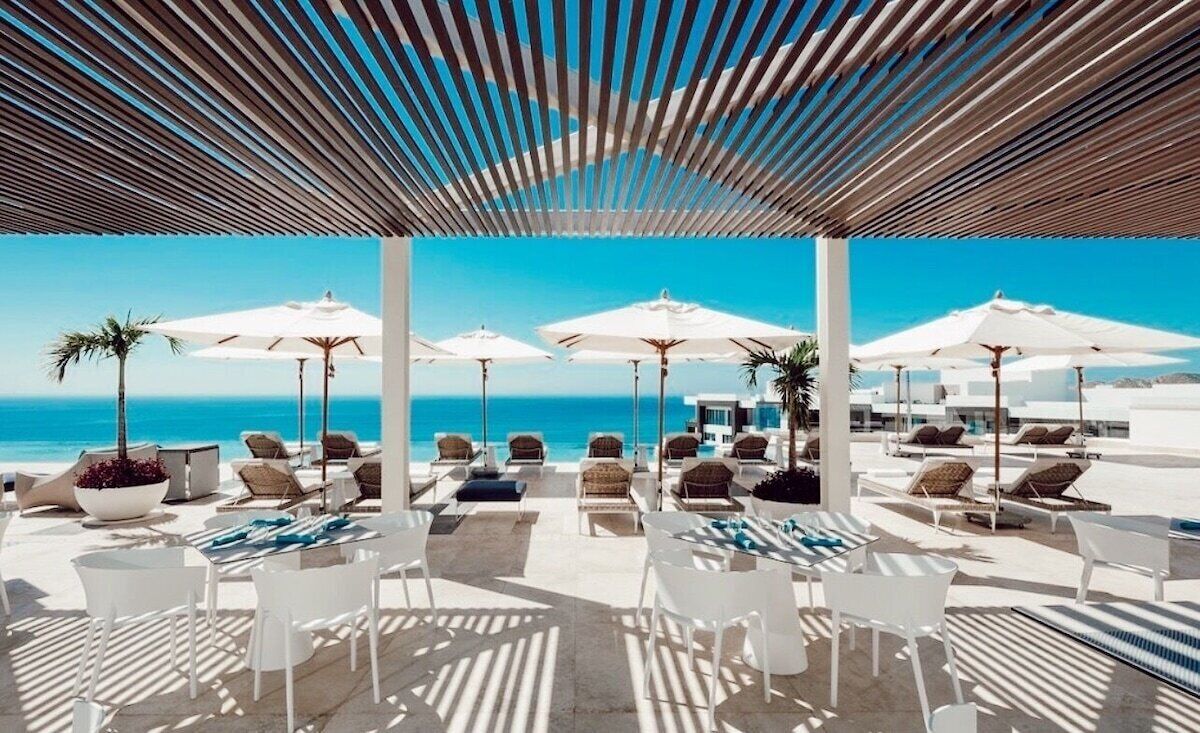 8 outdoor pools, open 6:00 AM to 10:00 PM, sun loungers