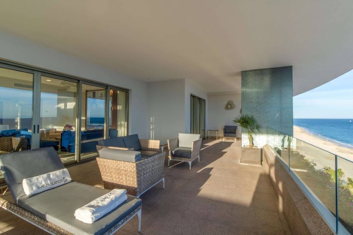 Luxe suite, 2 slaapkamers, niet-roken, uitzicht op zee | Lakens van Egyptisch katoen, luxe beddengoed, donsdekens