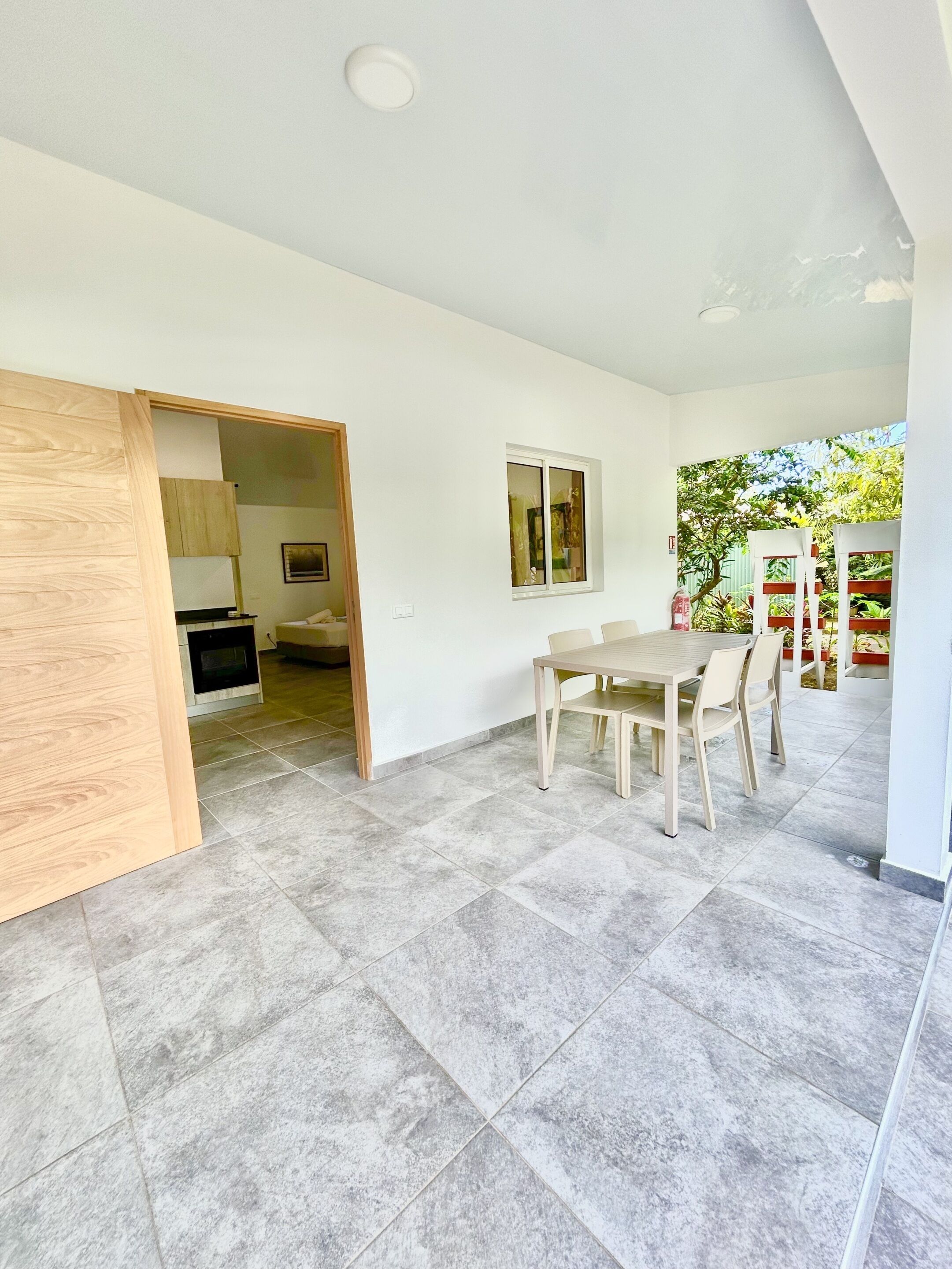 Appartement Deluxe, salle de bains attenante, vue jardin | Terrasse/Patio