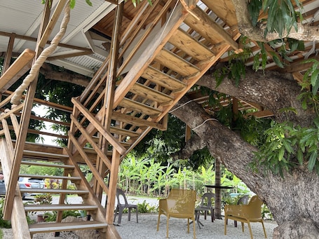 Panoramic Tree House, Ensuite, Garden View | Property entrance