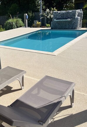 Basic Quadruple Room, Shared Bathroom, Garden View (Chambre) | Outdoor pool