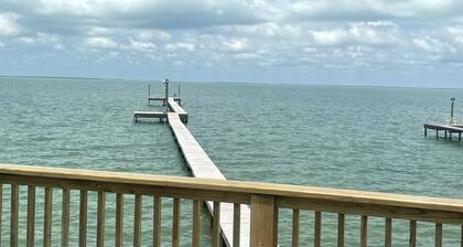 Incredible Sunsets and Big Fish Await on Copano Bay!! Big Deck and Bigger Pier!