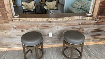 Una Smart TV, libros