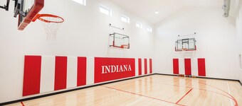 Amazing Home Near IU's Campus with INDOOR Basketball Gym & Outdoor Pool/Hot tub