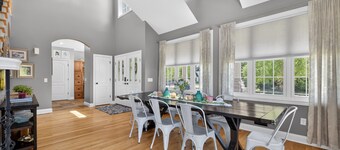 Amazing Home Near IU's Campus with INDOOR Basketball Gym & Outdoor Pool/Hot tub