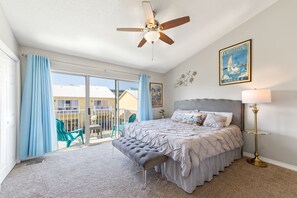 2 bedrooms, desk, iron/ironing board, WiFi