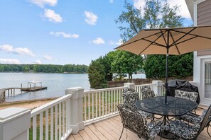 Outdoor dining - Norman Keys by SoCharm | Big Lake Views (Troutman)
