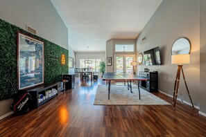Spielezimmer