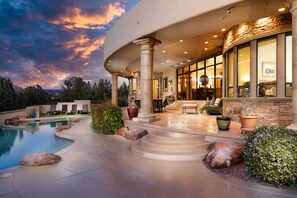 A heated pool - 2024 VRBO Property of the Year: Palatial Paradise w/ Infinity Pool & Breathtaking Views of Red Rock (Sedona)