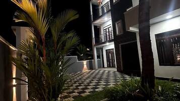 Enceinte de lâhĂ©bergement