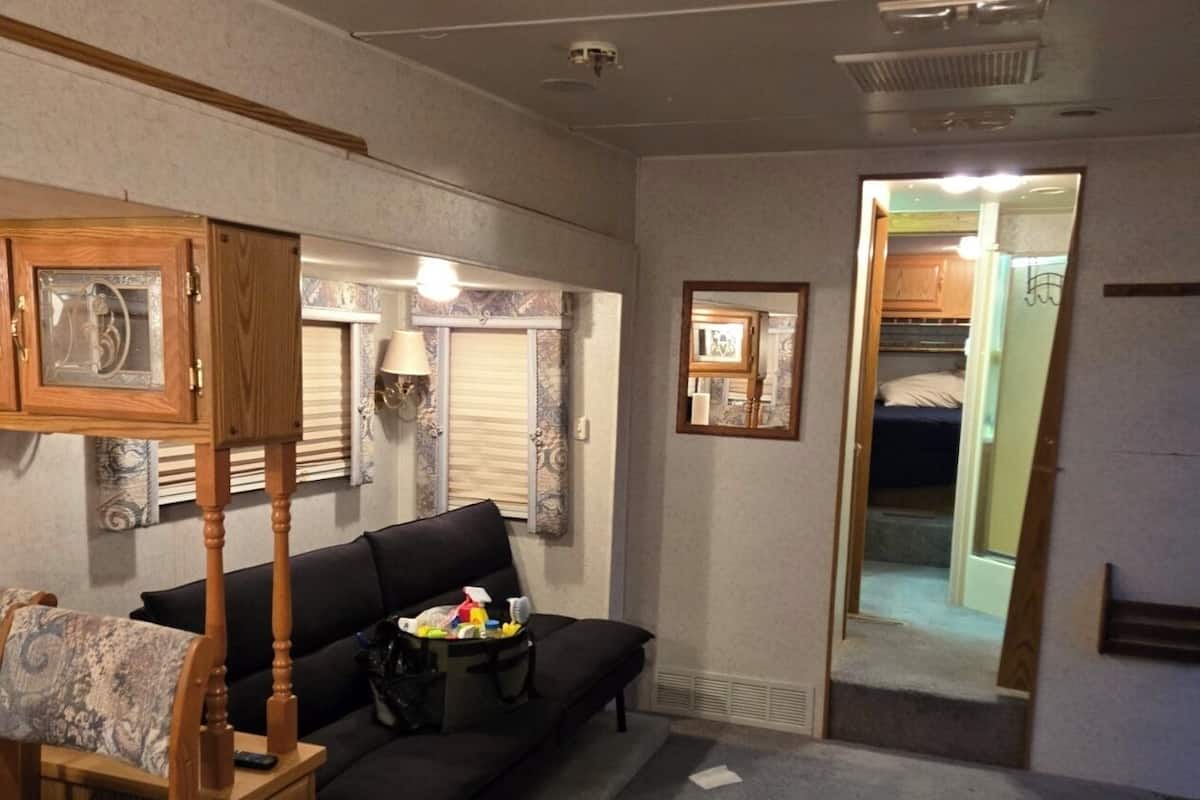 Economy Room | 3 bedrooms, free WiFi, bed sheets