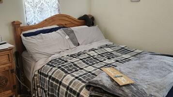 Free WiFi, bed sheets