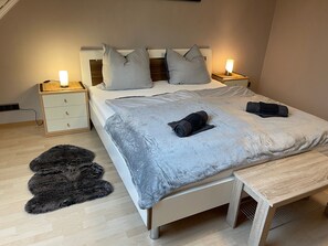 1 chambre, fer et planche à repasser, Wi-Fi gratuit, draps fournis