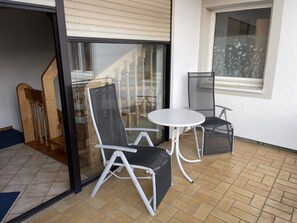 Terrace/patio - Apartment 'Moselherz' with Mountain View, Balcony and Wi-Fi (Monzelfeld)