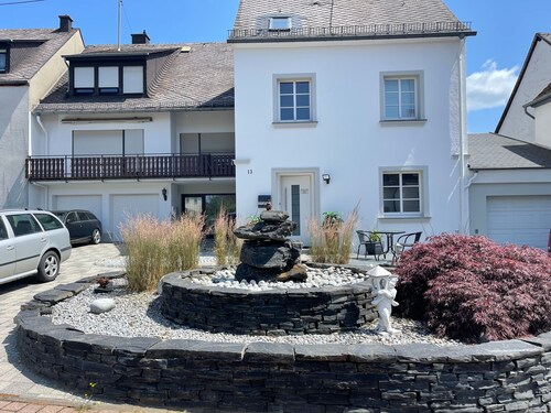 Ferienwohnung 'Moselherz' mit Bergblick, Balkon und WLAN