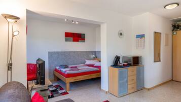 1 Schlafzimmer, BĂŒgeleisen/BĂŒgelbrett, kostenloses WLAN, BettwĂ€sche