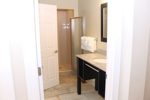 Shower, jetted tub, hair dryer, towels