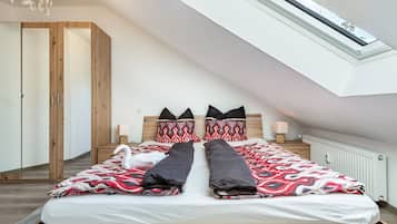 2 dormitoris, planxa i posts de planxar, wifi gratuïta i roba de llit