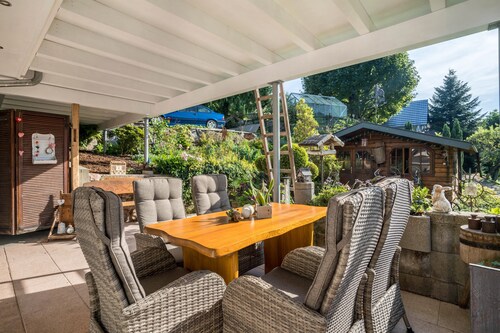 Ferienwohnung "Dalblick" mit Bergblick, privater Terrasse & WLAN