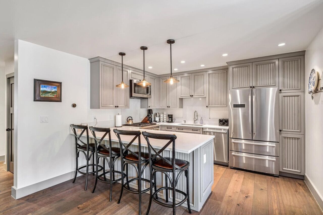 雪櫃、微波爐、焗爐、爐具