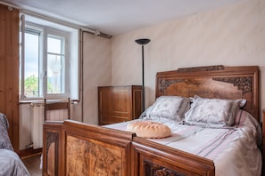 1 bedroom, iron/ironing board, free WiFi - Studio Nivolet with WiFi: City and Lake View – Ideal for Couples with Children (Gérardmer)